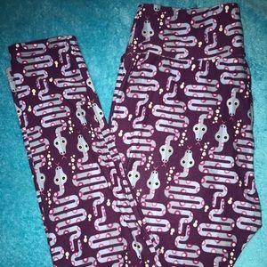 LulaRoe OS Lgeggings Purple Teal Snakes